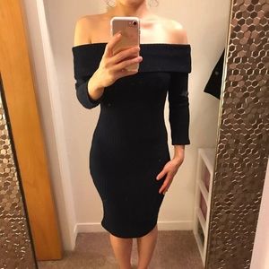 💔SOLD💔Lulu’s Off Shoulder Dark Blue Dress